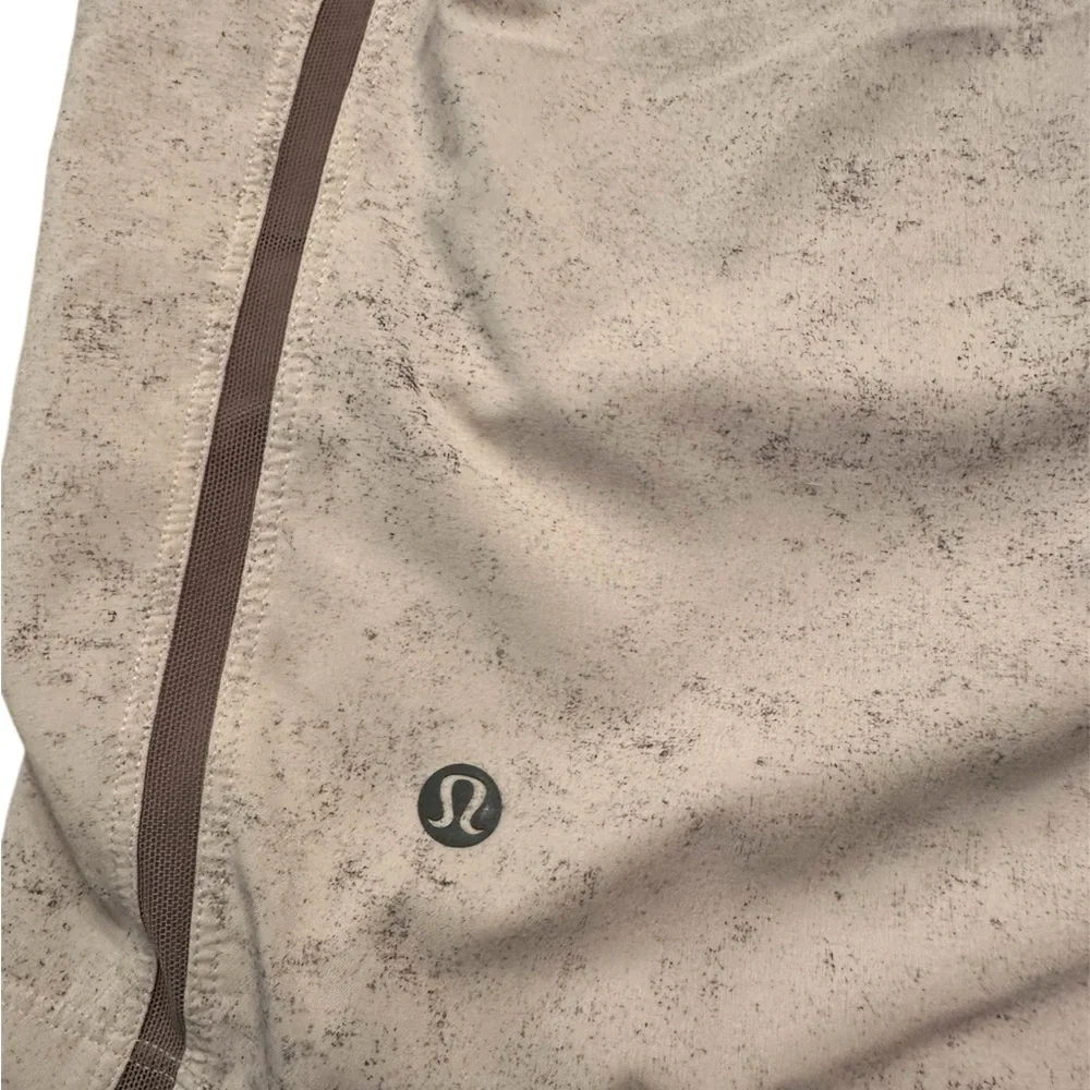Men's lululemon Shorts with liner -xl - Picture 3 of 4